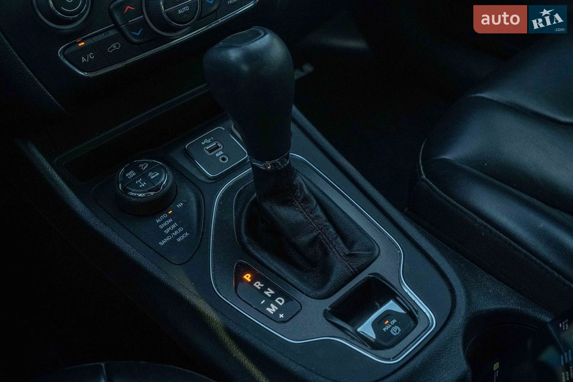 2019 Jeep Cherokee - мініатюра 34