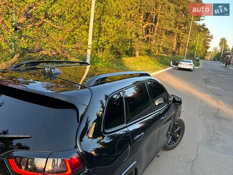 Внедорожник / Кроссовер Jeep Cherokee 2019 в Киеве фото 11 Внедорожник / Кроссовер Jeep Cherokee 2019 в Киеве