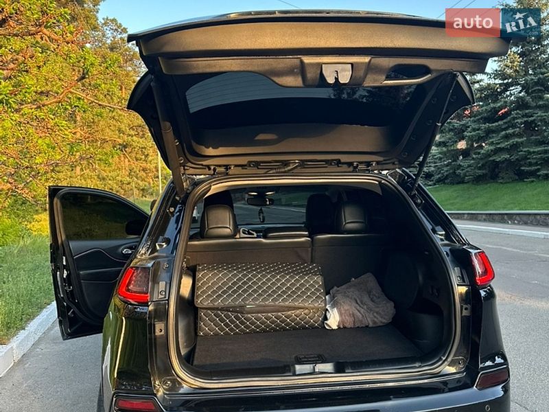 Внедорожник / Кроссовер Jeep Cherokee 2019 в Киеве фото 15 Внедорожник / Кроссовер Jeep Cherokee 2019 в Киеве