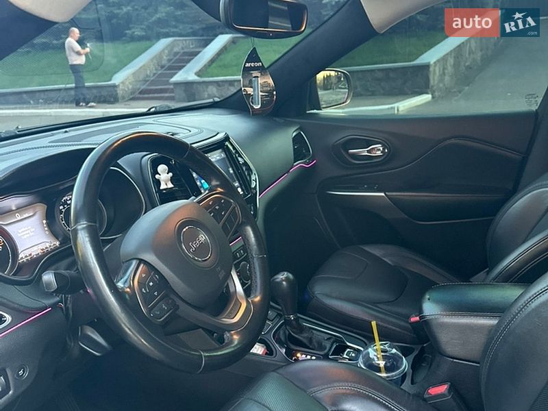 Внедорожник / Кроссовер Jeep Cherokee 2019 в Киеве фото 24 Внедорожник / Кроссовер Jeep Cherokee 2019 в Киеве