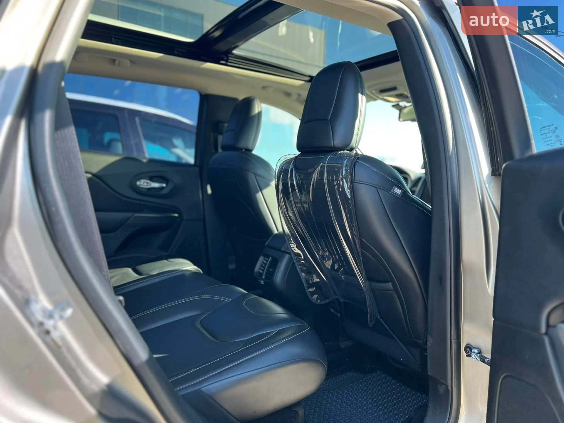 2017 Jeep Cherokee - мініатюра 7