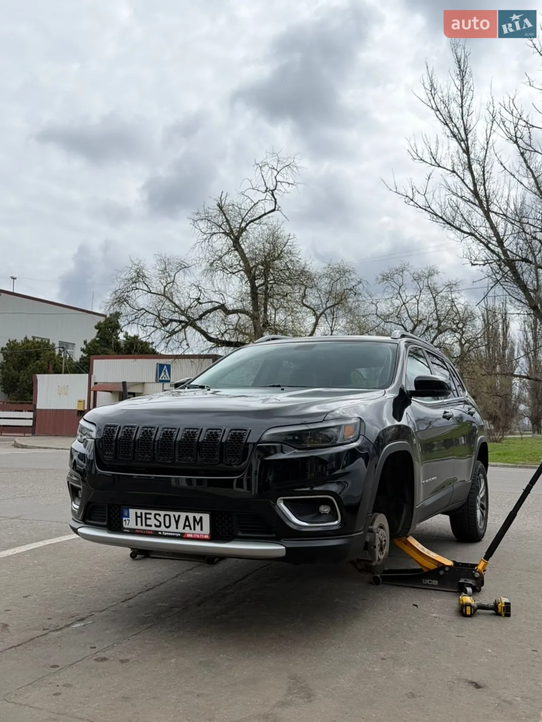 2020 Jeep Cherokee - фото 1