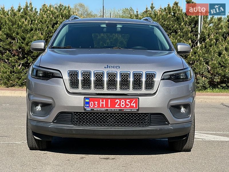 Внедорожник / Кроссовер Jeep Cherokee 2019 в Киеве