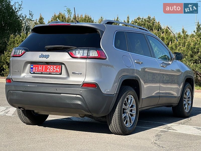 Внедорожник / Кроссовер Jeep Cherokee 2019 в Киеве