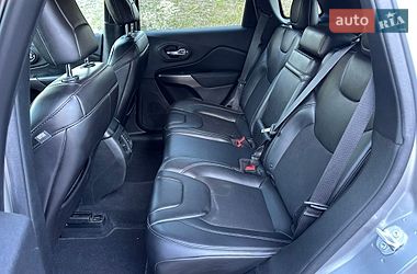 Внедорожник / Кроссовер Jeep Cherokee 2019 в Киеве