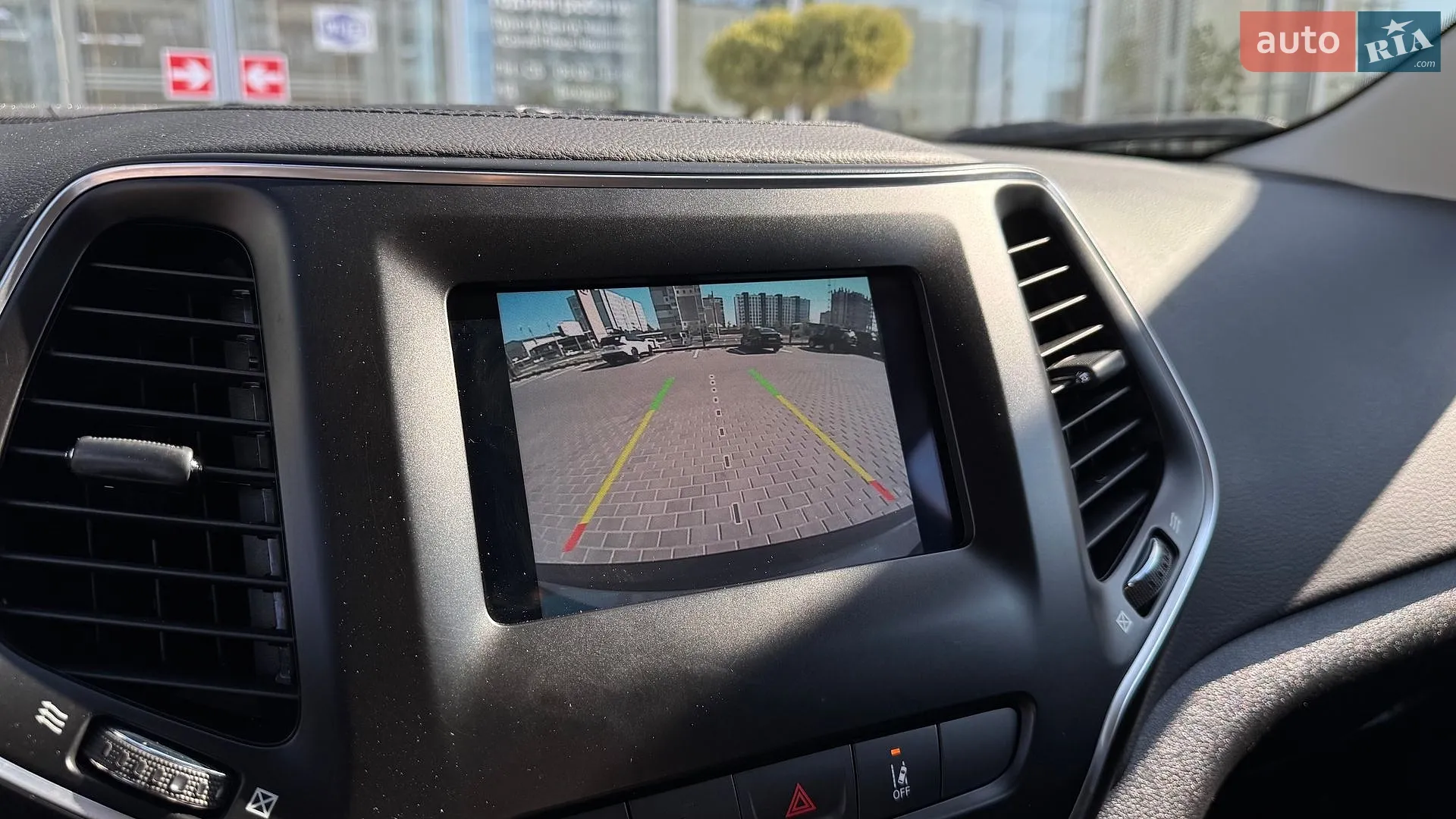 2021 Jeep Cherokee - мініатюра 28