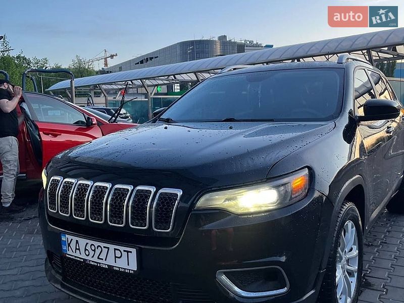 Внедорожник / Кроссовер Jeep Cherokee 2019 в Киеве