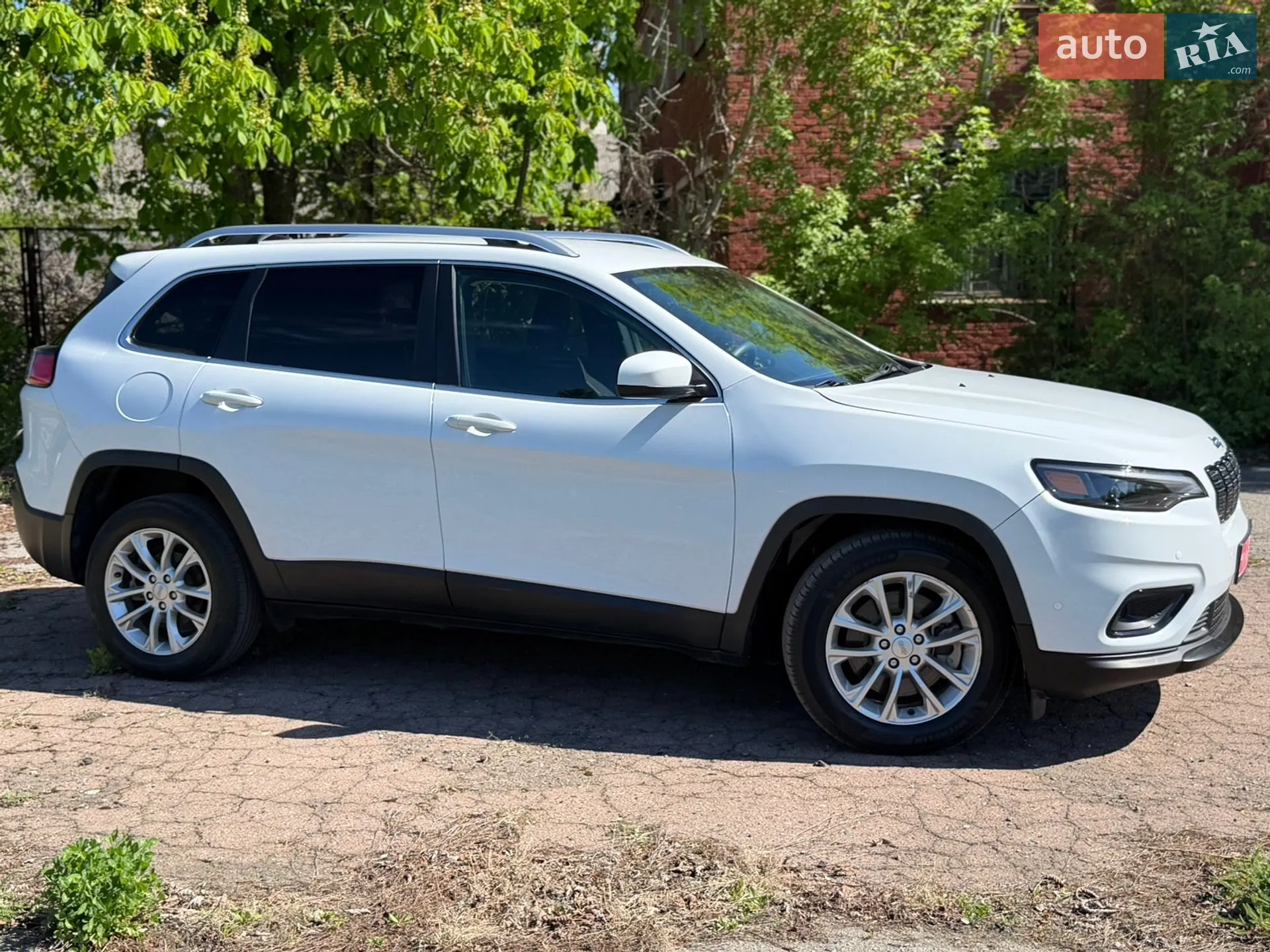 2019 Jeep Cherokee - мініатюра 34