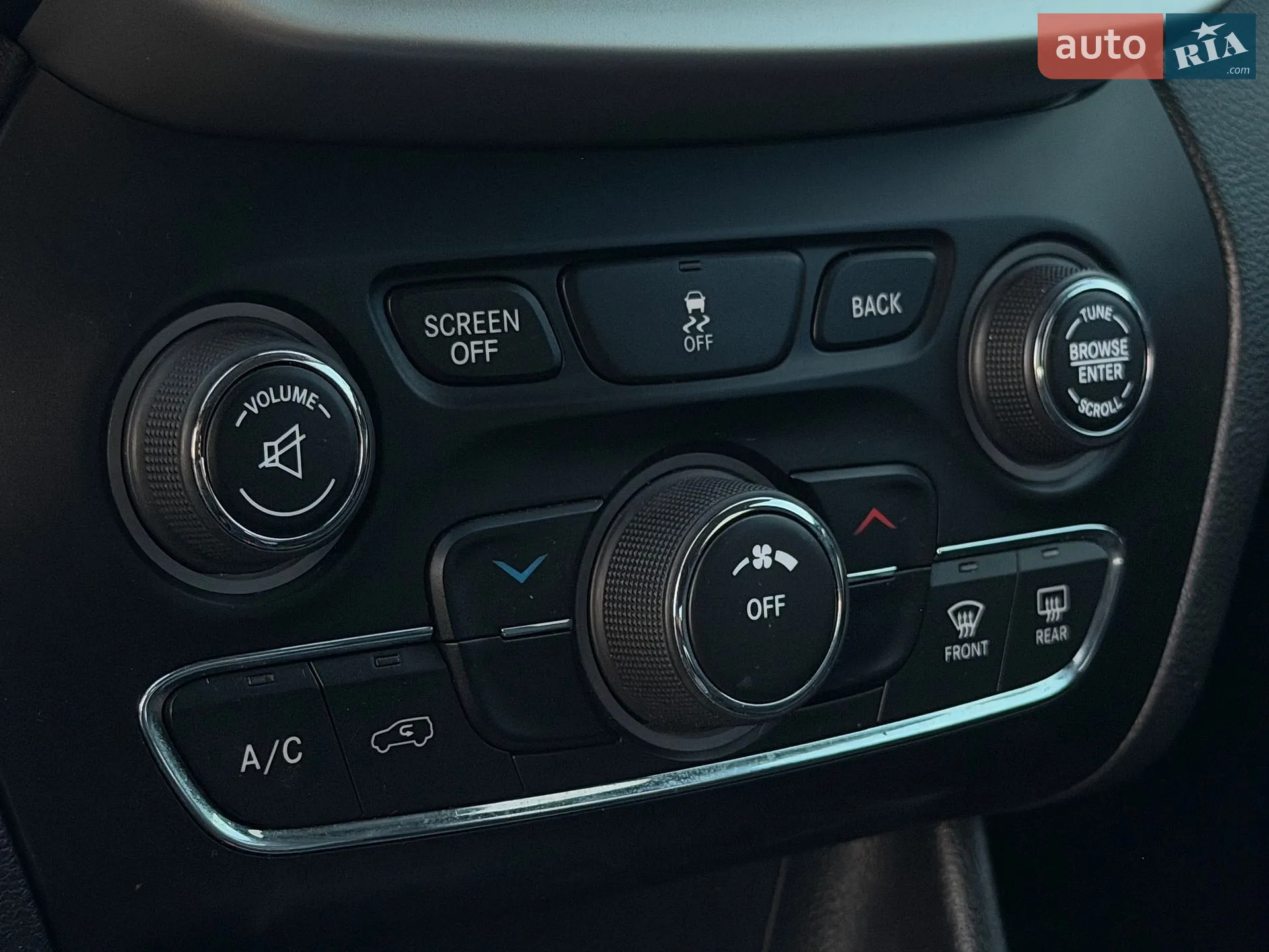 2017 Jeep Cherokee - мініатюра 42