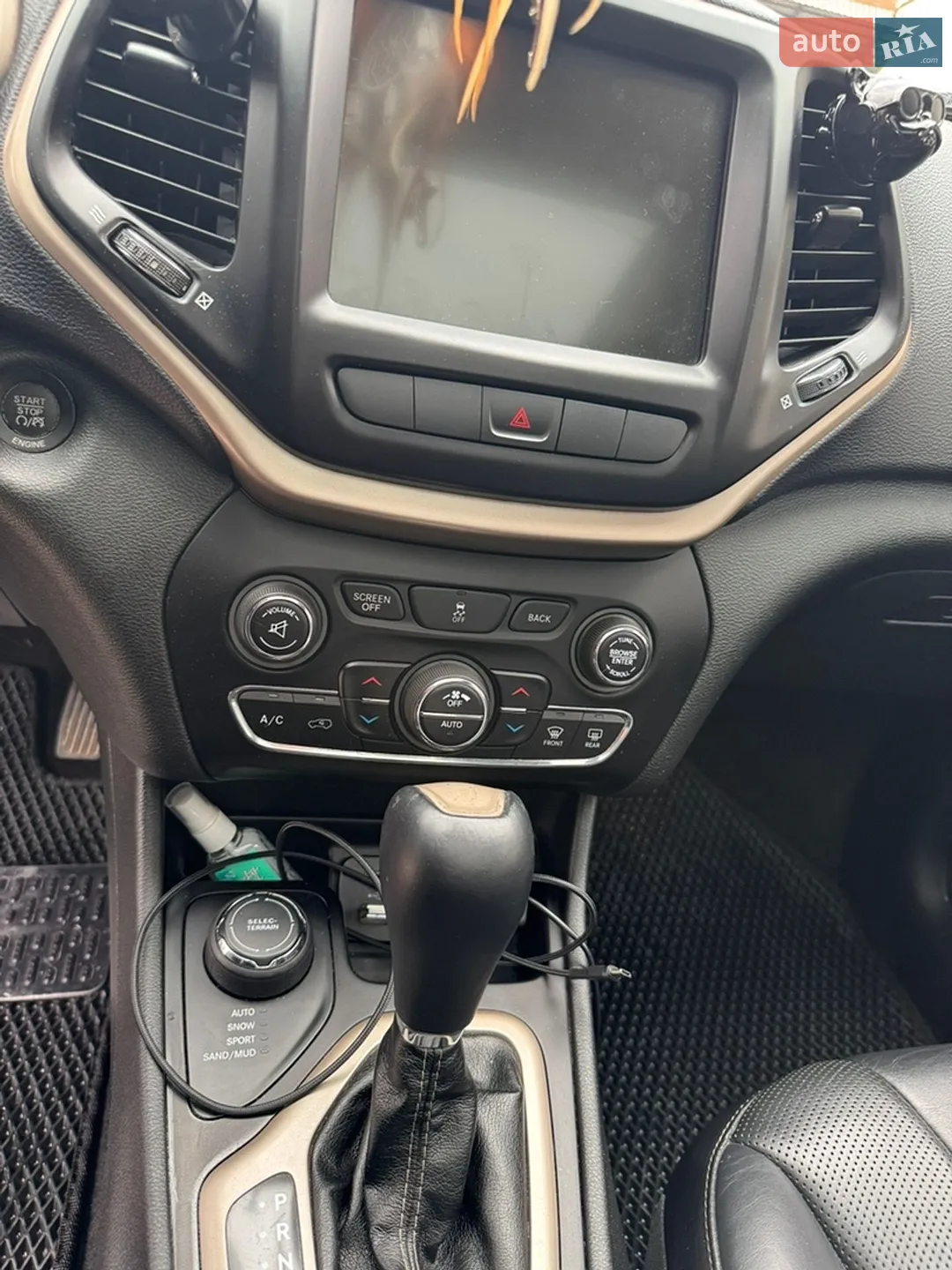 2014 Jeep Cherokee - мініатюра 15
