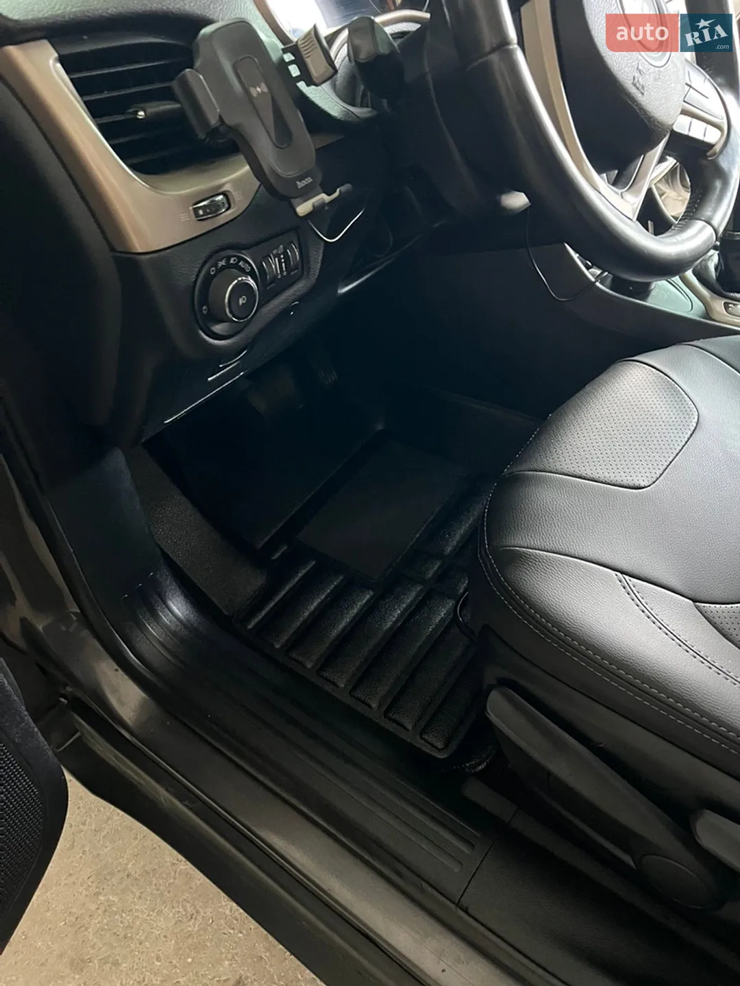 2016 Jeep Cherokee - мініатюра 9