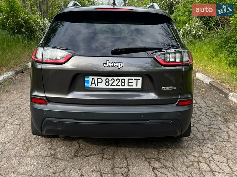 Jeep Cherokee 2019 VIN 1C4PJLLB9KD382311 фото оголошення 8 з 61