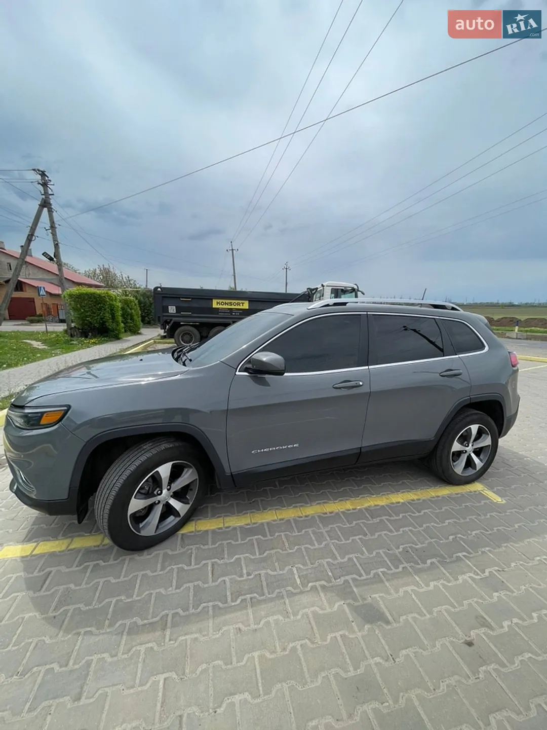 2020 Jeep Cherokee - мініатюра 3