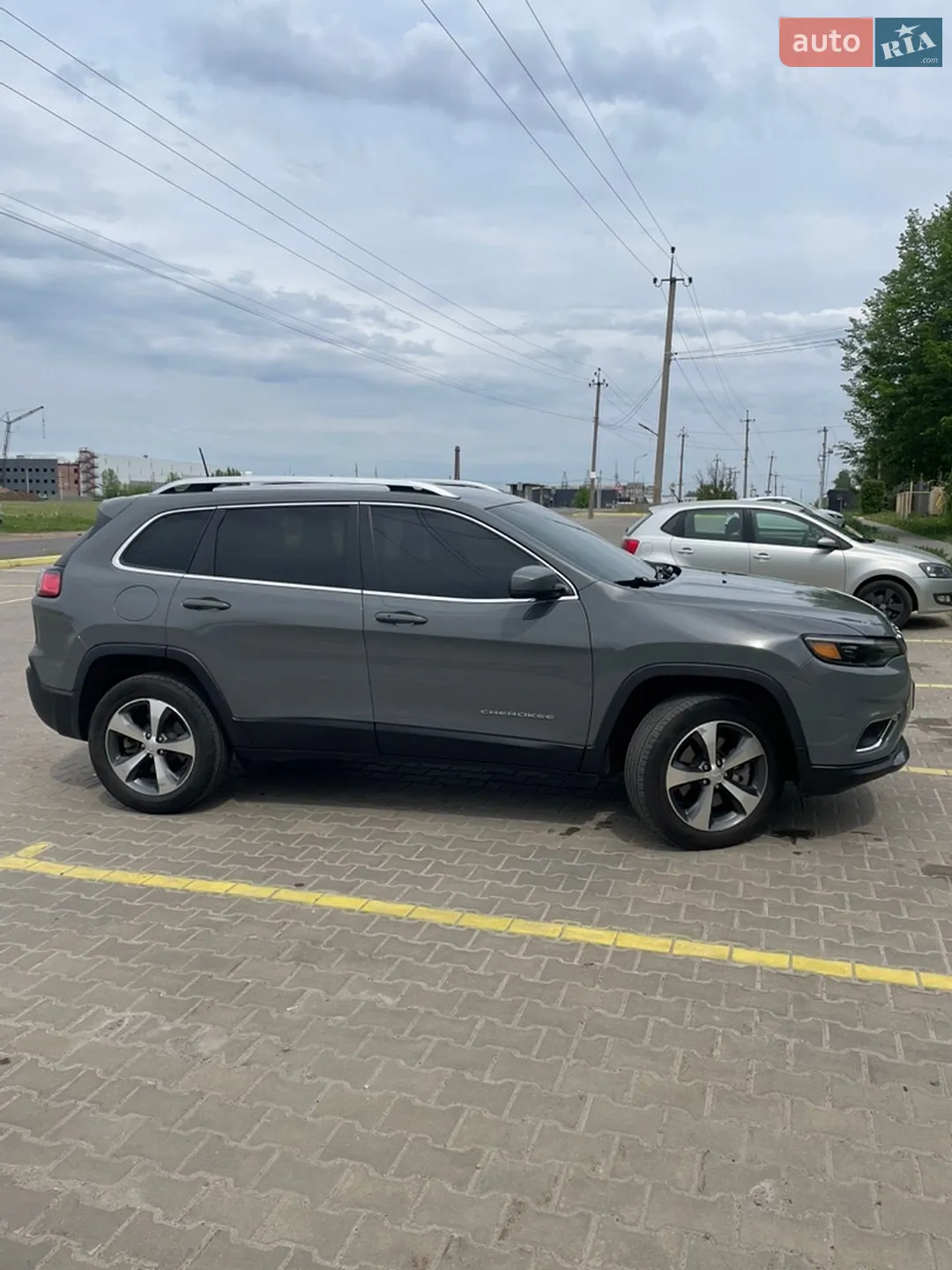 2020 Jeep Cherokee - мініатюра 14
