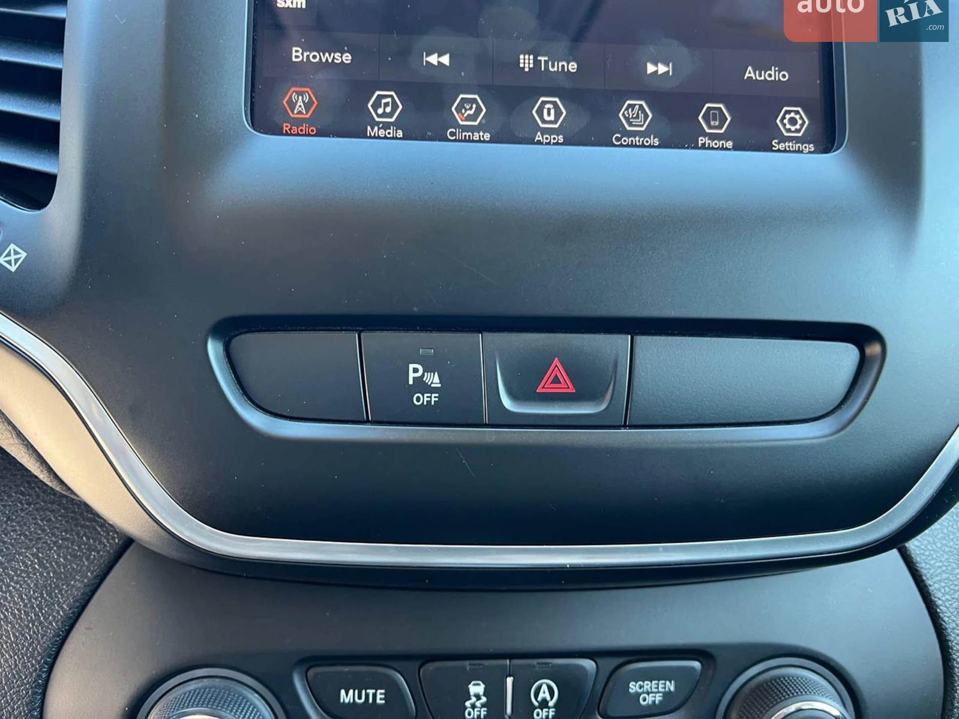 2019 Jeep Cherokee - мініатюра 29