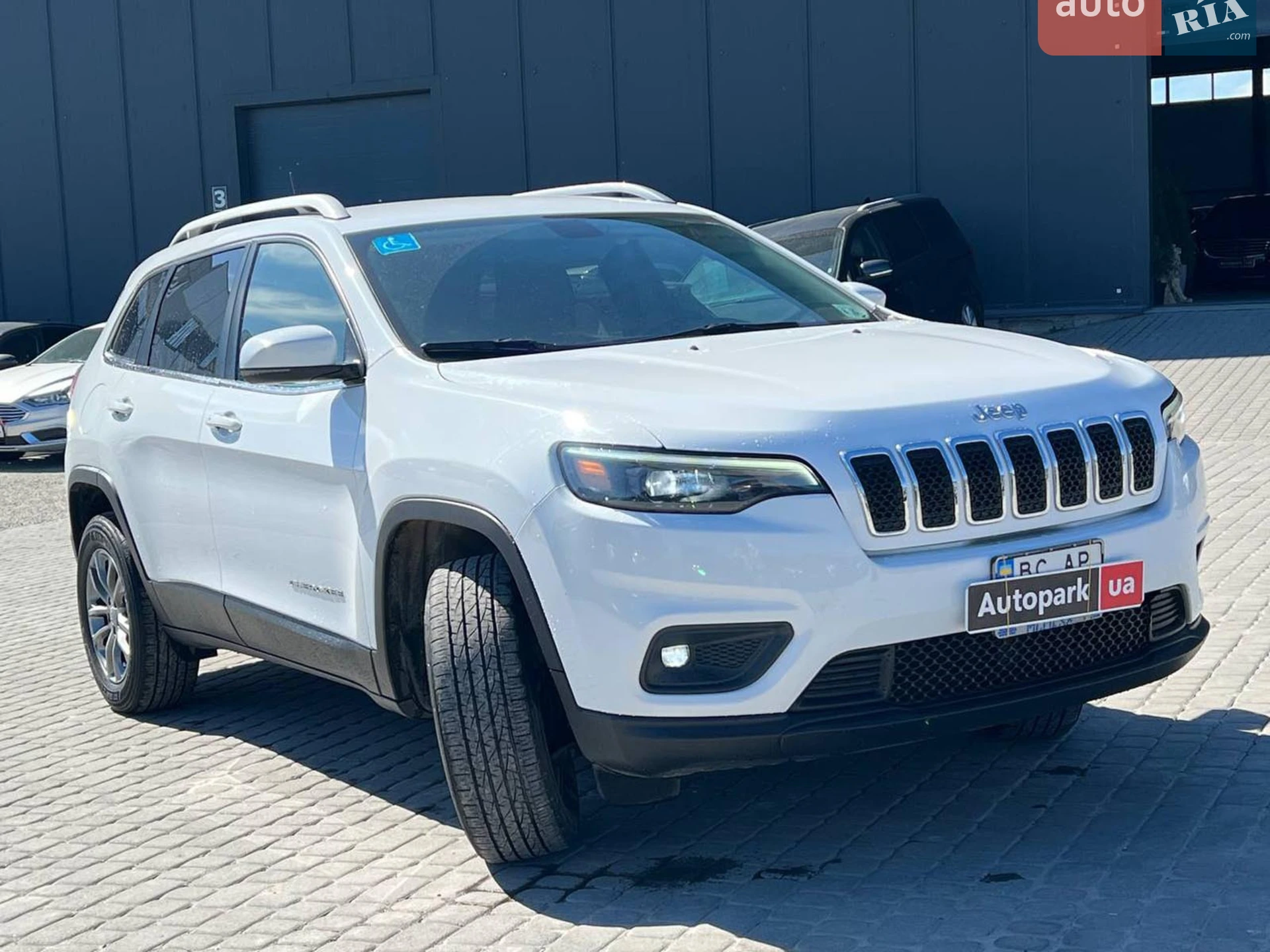2019 Jeep Cherokee - мініатюра 3