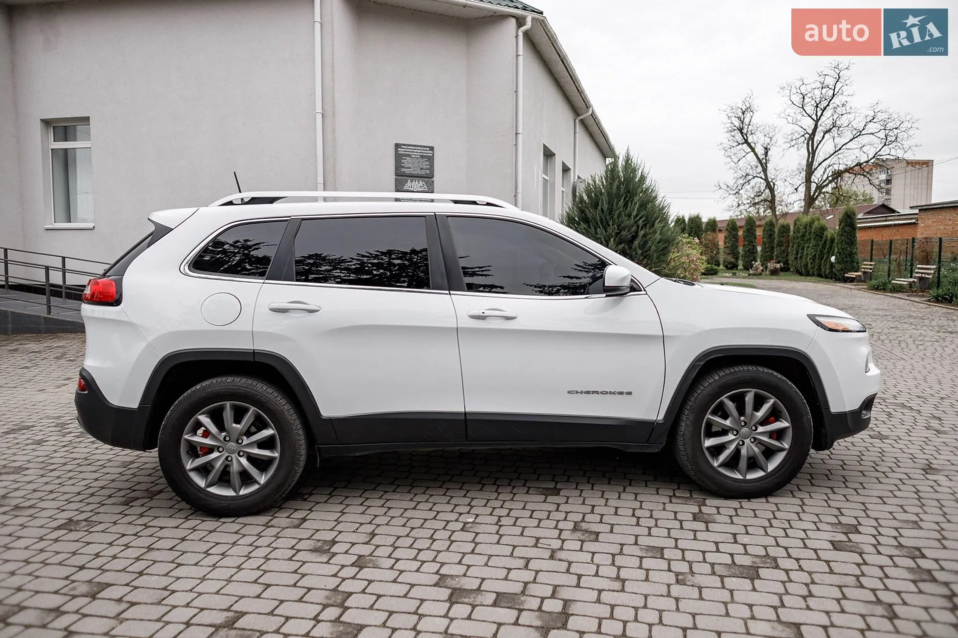 2017 Jeep Cherokee - мініатюра 8