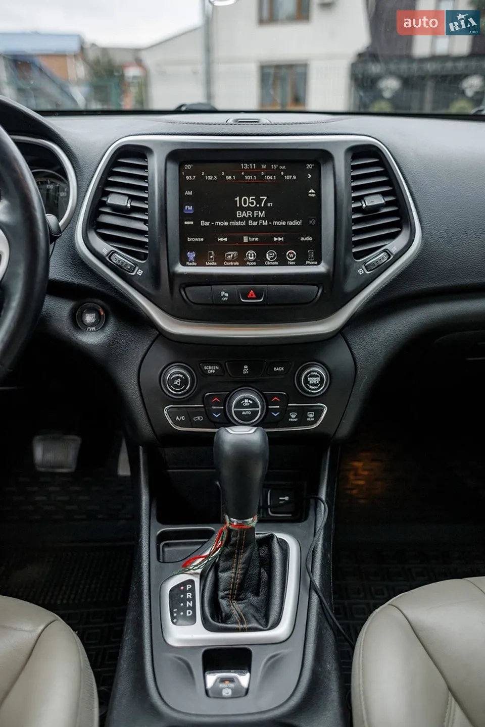 2017 Jeep Cherokee - мініатюра 24