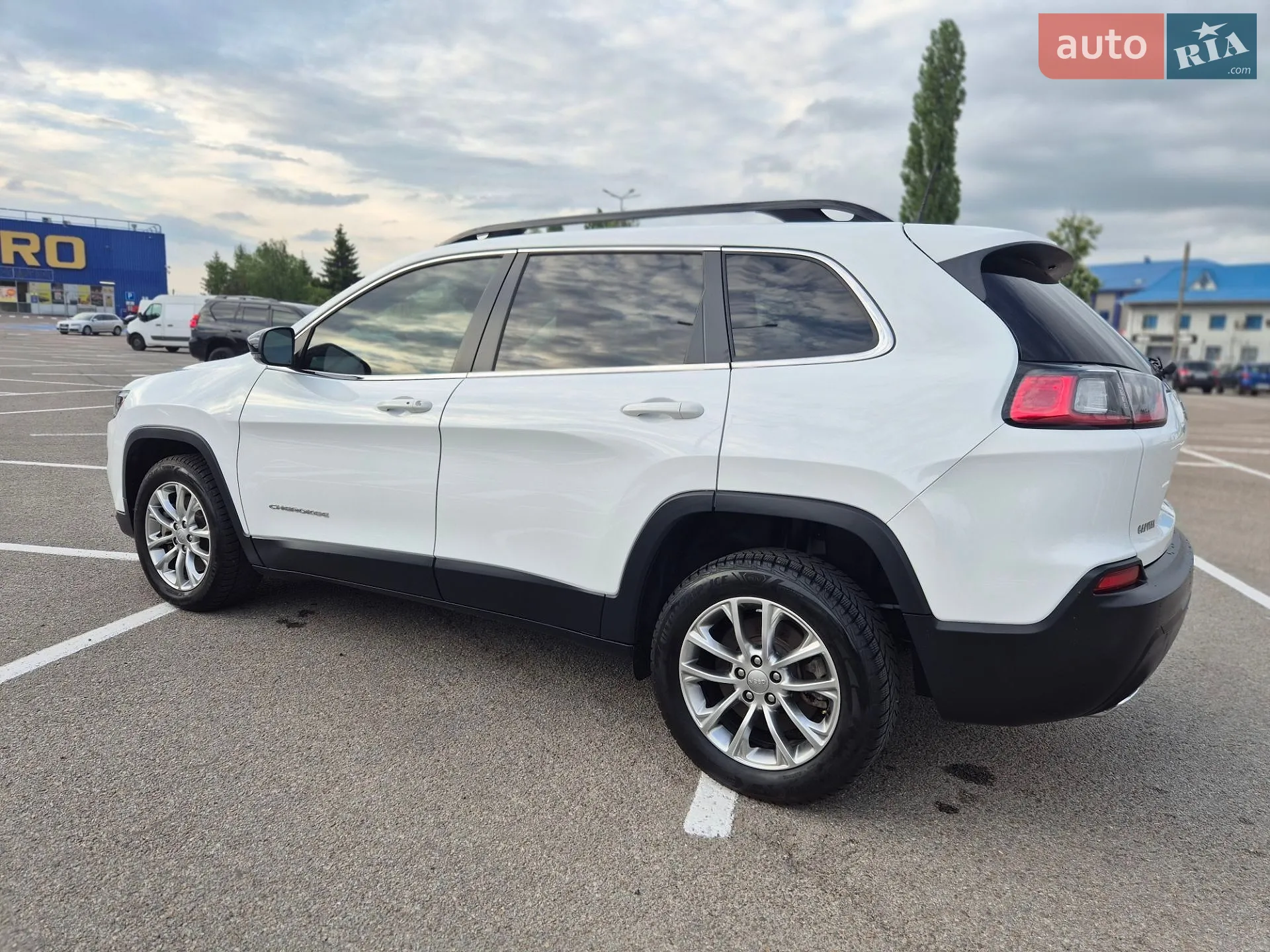 2022 Jeep Cherokee - мініатюра 3