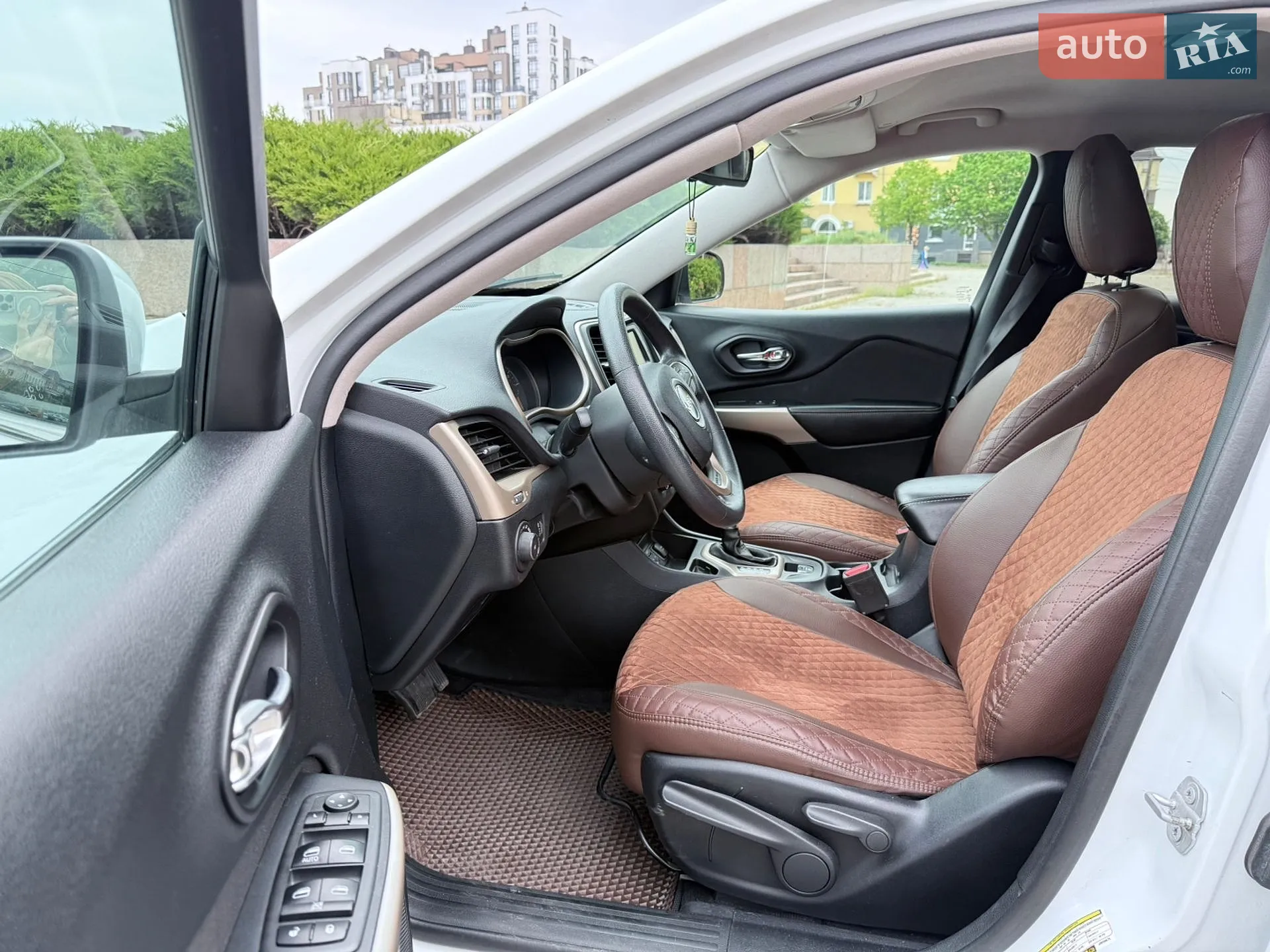 2017 Jeep Cherokee - мініатюра 9