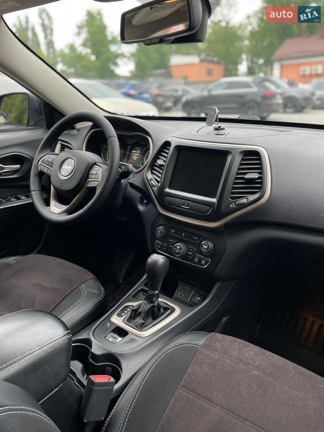 2016 Jeep Cherokee - мініатюра 12