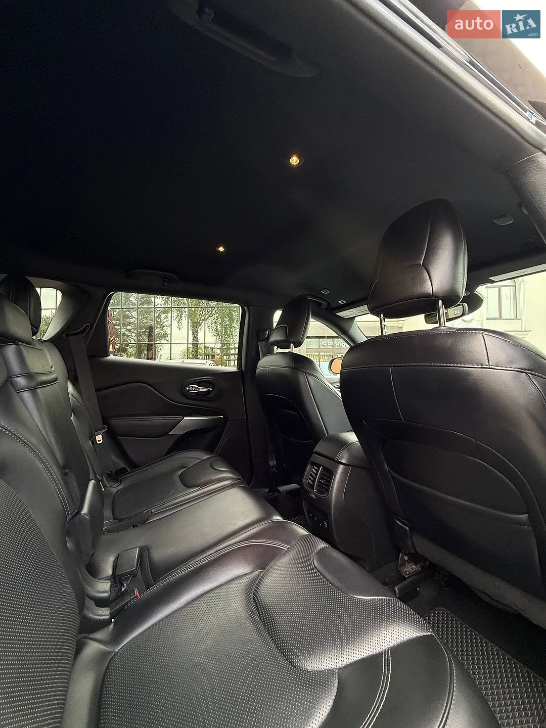 2018 Jeep Cherokee - мініатюра 9