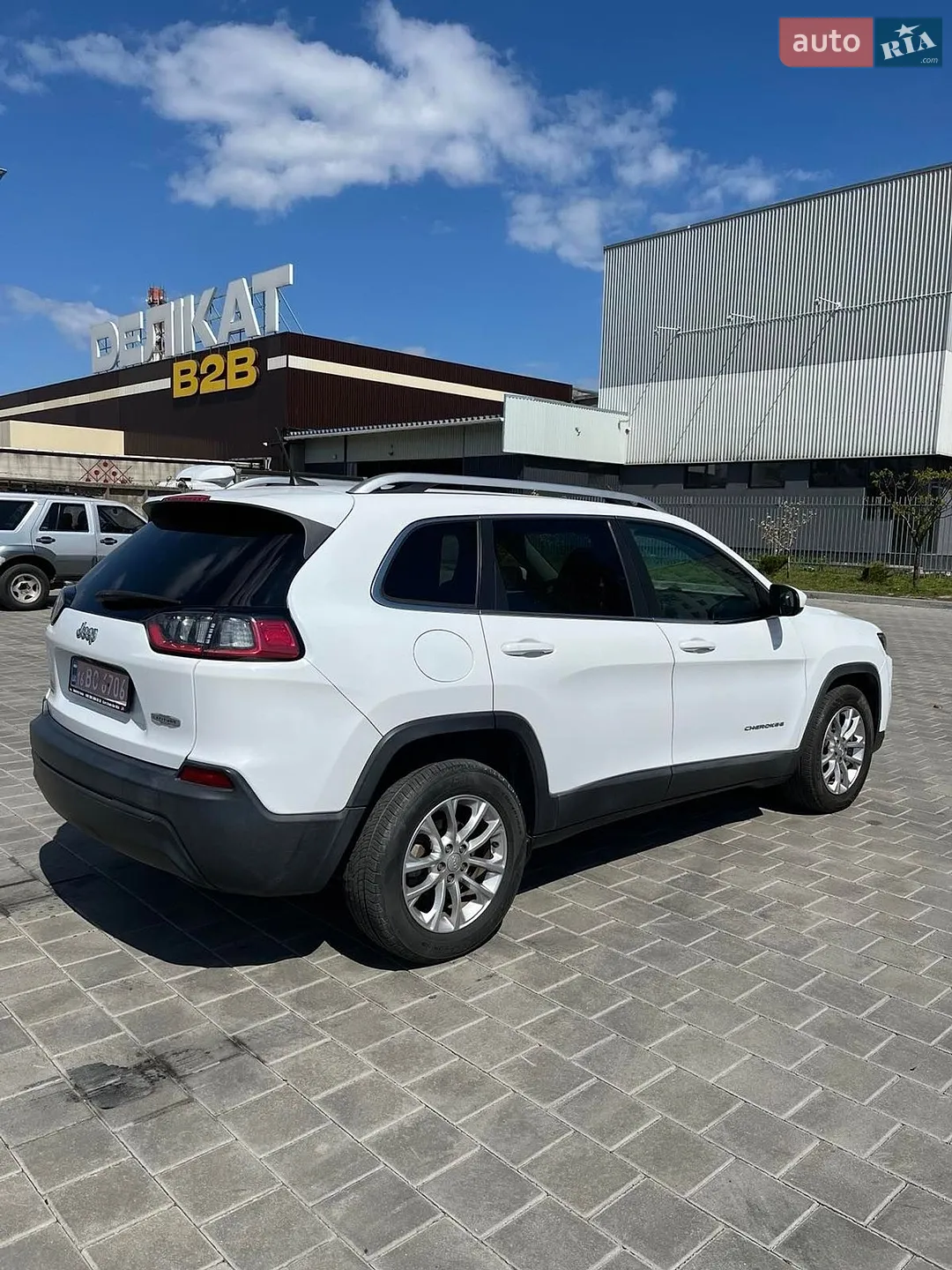 2018 Jeep Cherokee - мініатюра 4