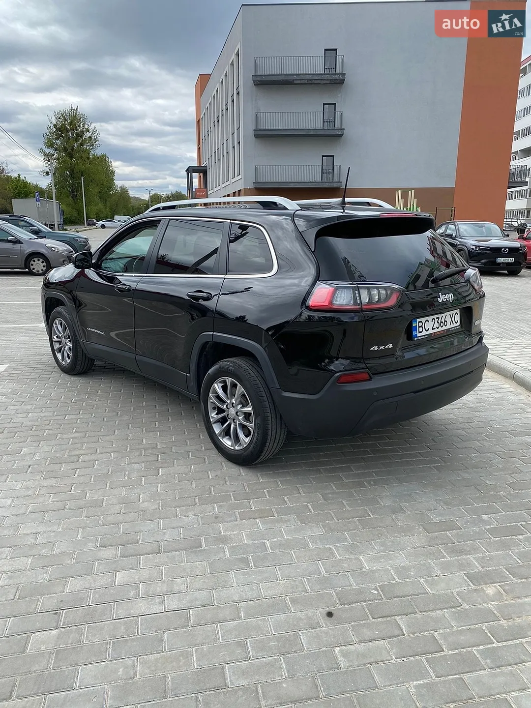 2019 Jeep Cherokee - мініатюра 11