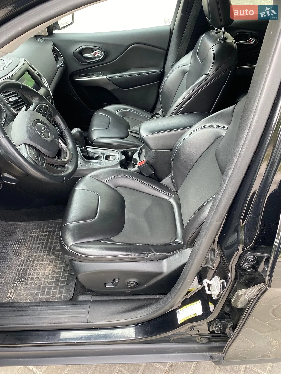 2019 Jeep Cherokee - мініатюра 20