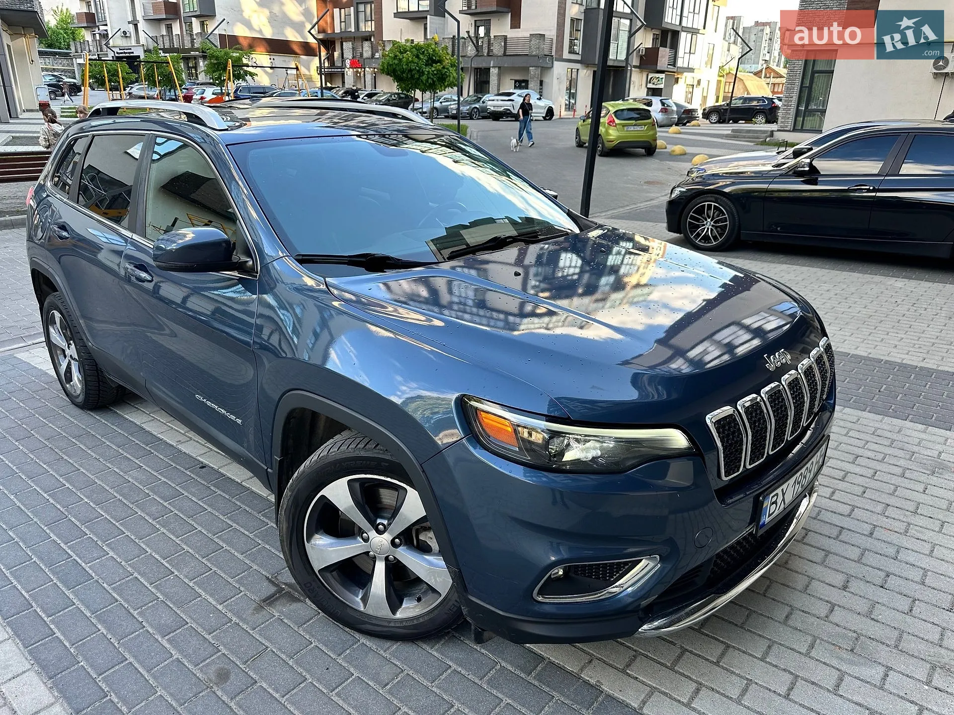 2019 Jeep Cherokee - фото 1