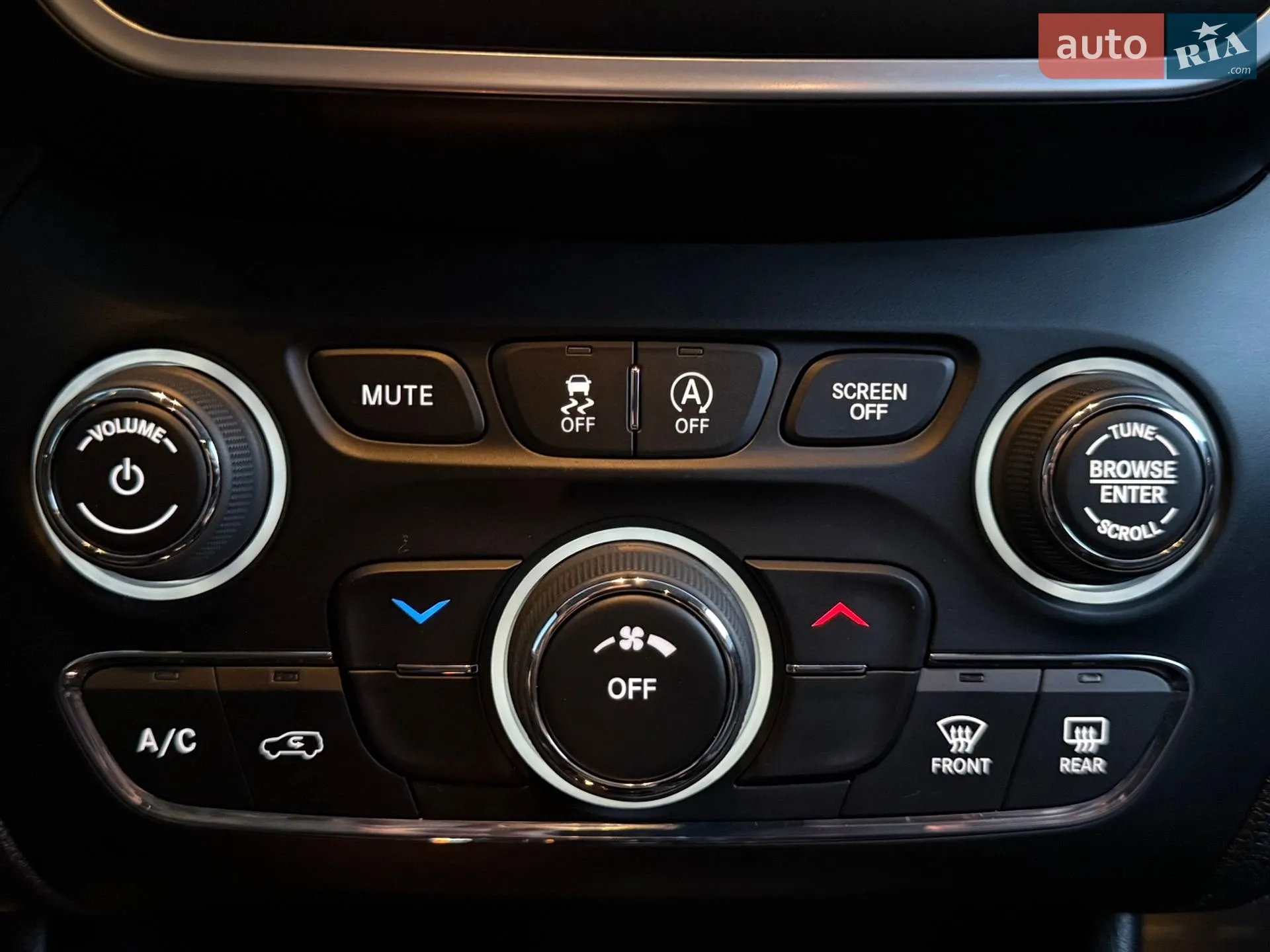 2021 Jeep Cherokee - мініатюра 27