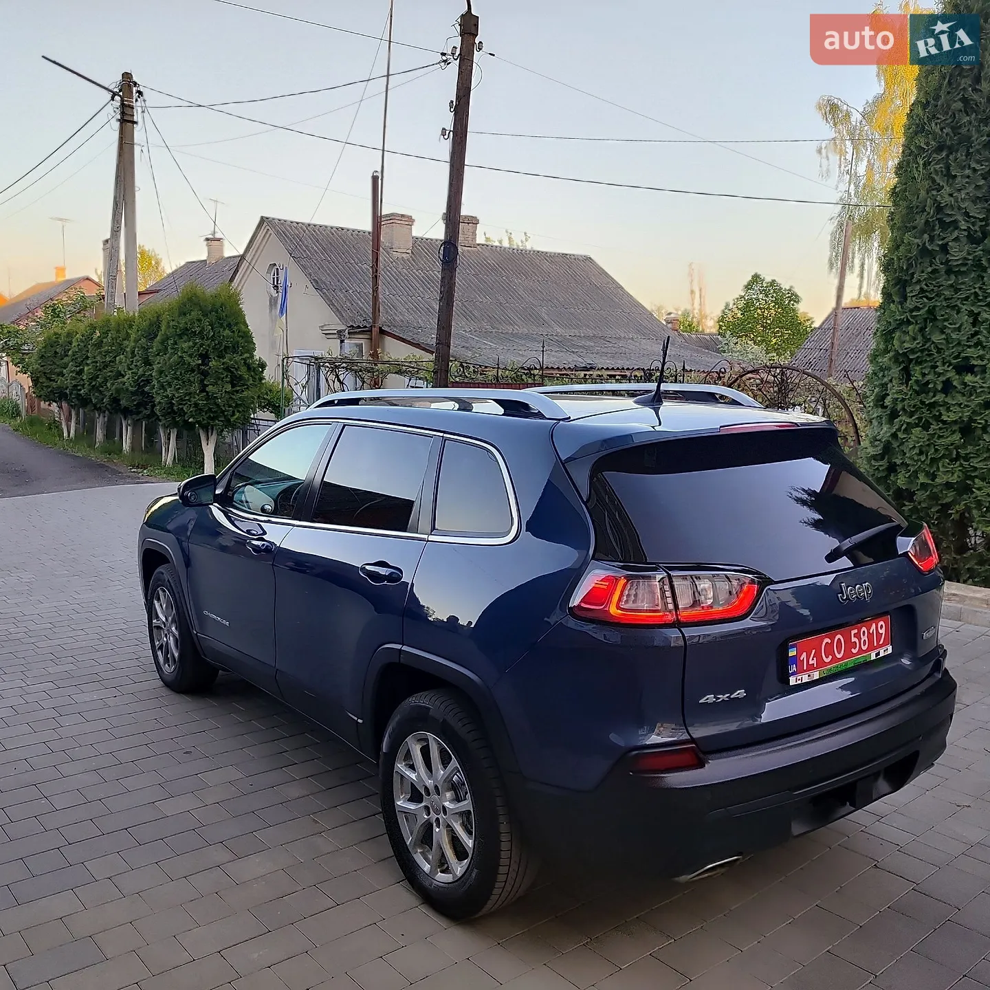 2019 Jeep Cherokee - мініатюра 41