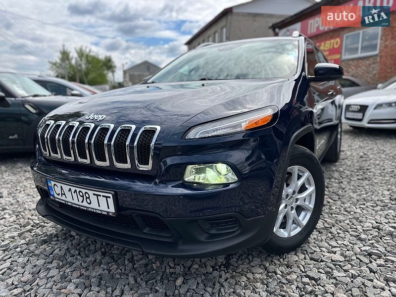 Внедорожник / Кроссовер Jeep Cherokee 2015 в Смеле