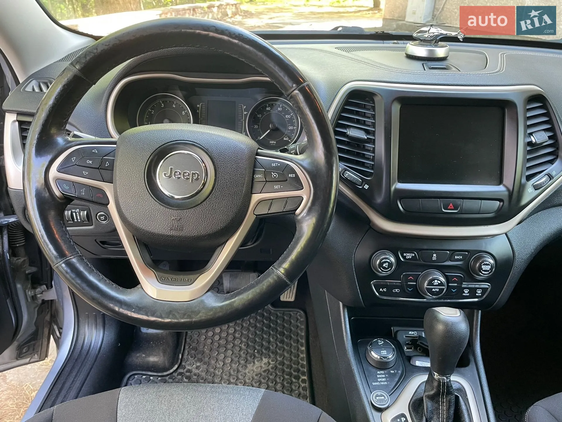 2013 Jeep Cherokee - мініатюра 31