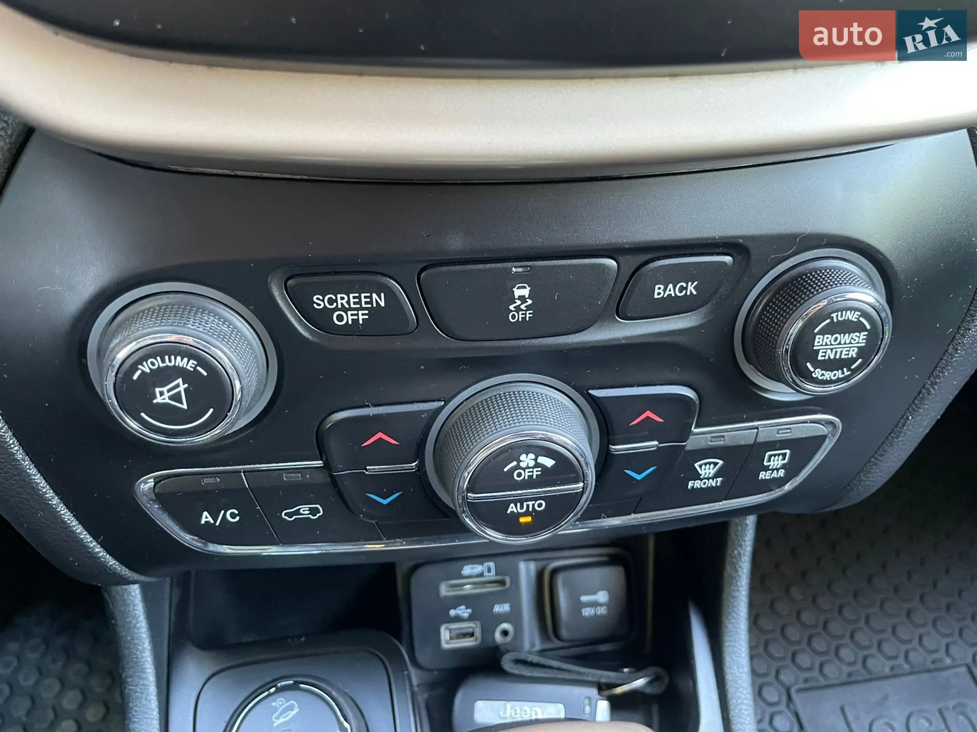 2013 Jeep Cherokee - мініатюра 37