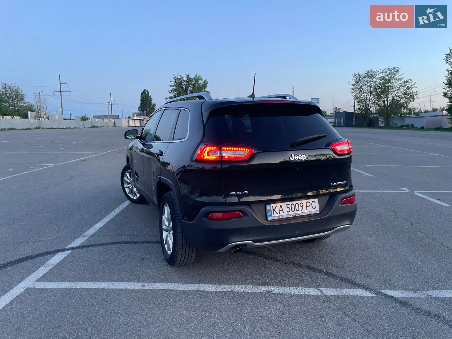 2016 Jeep Cherokee - мініатюра 5