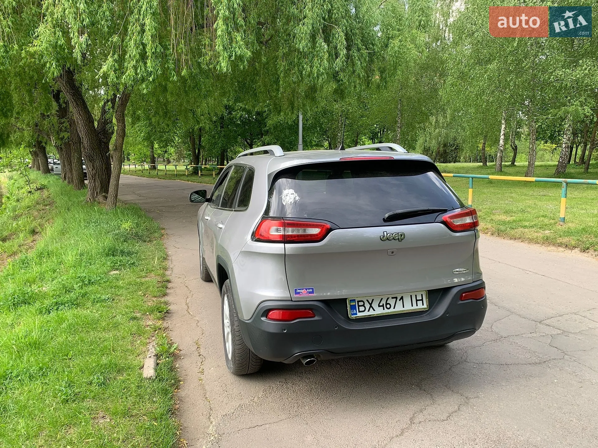 2017 Jeep Cherokee - мініатюра 16
