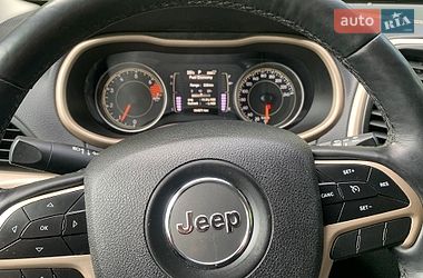 Внедорожник / Кроссовер Jeep Cherokee 2017 в Ровно
