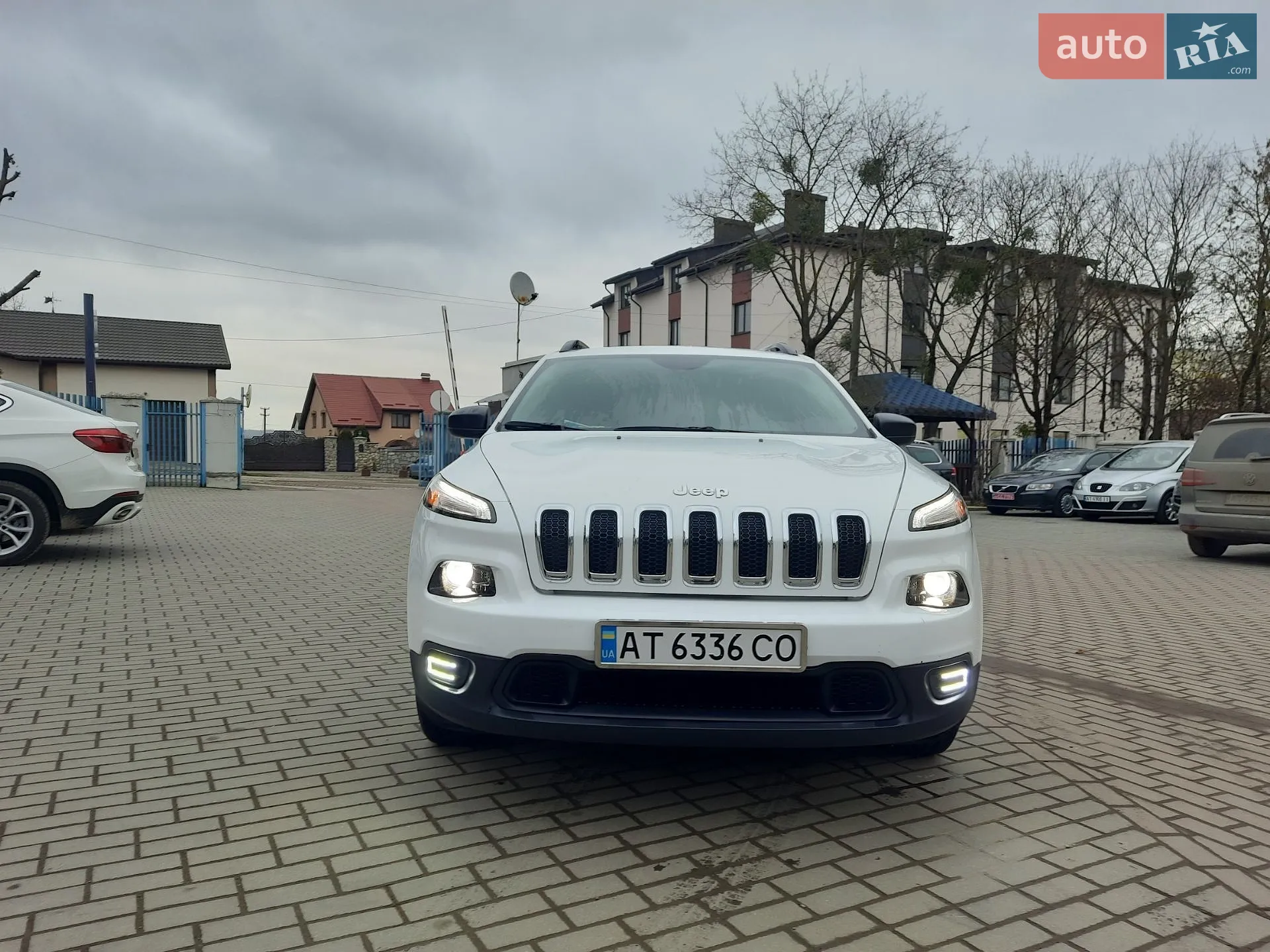 2016 Jeep Cherokee - мініатюра 3