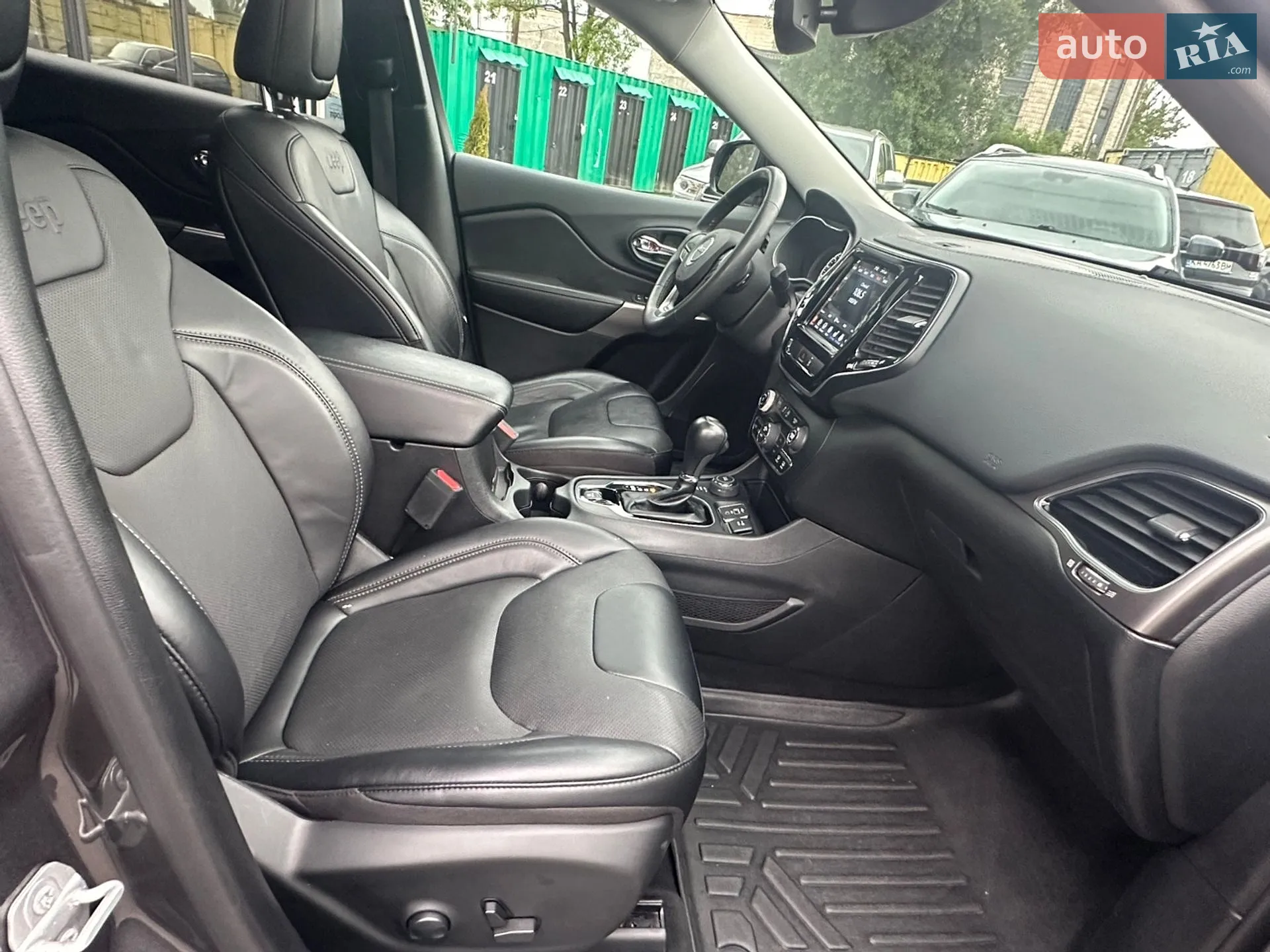 2022 Jeep Cherokee - мініатюра 27