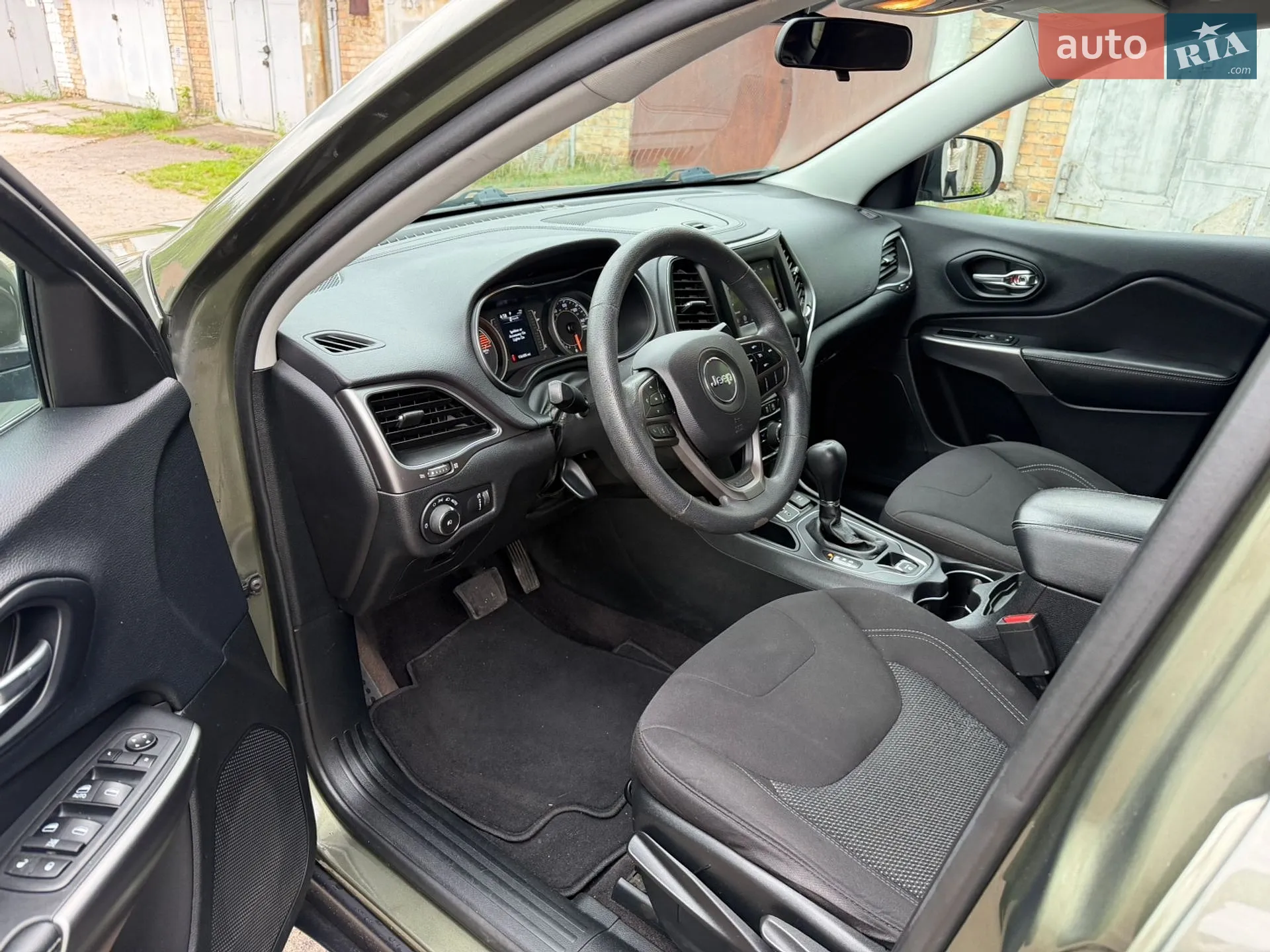 2018 Jeep Cherokee - мініатюра 20