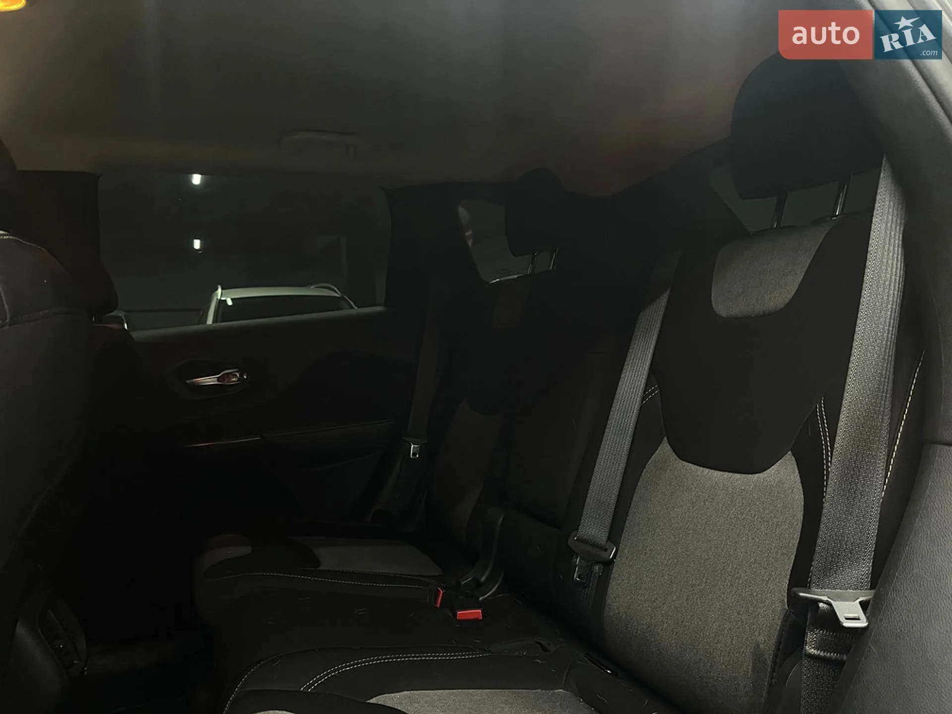 2016 Jeep Cherokee - мініатюра 20