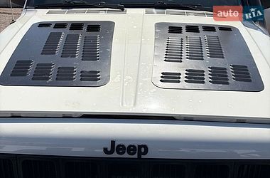 Внедорожник / Кроссовер Jeep Cherokee 2000 в Николаеве