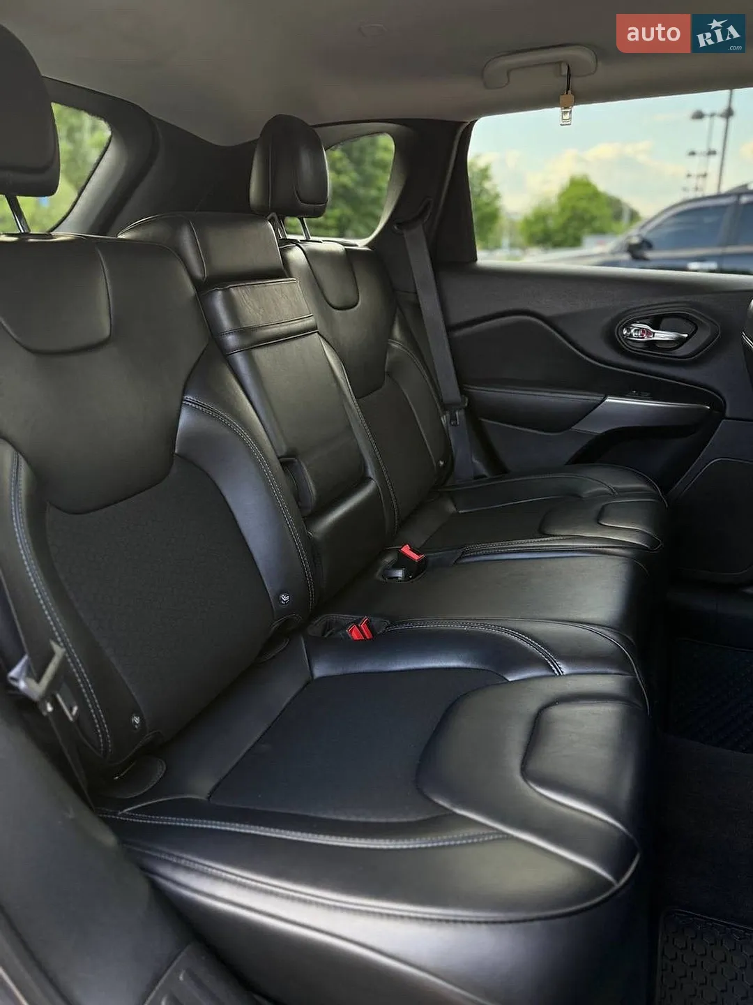 2018 Jeep Cherokee - мініатюра 32