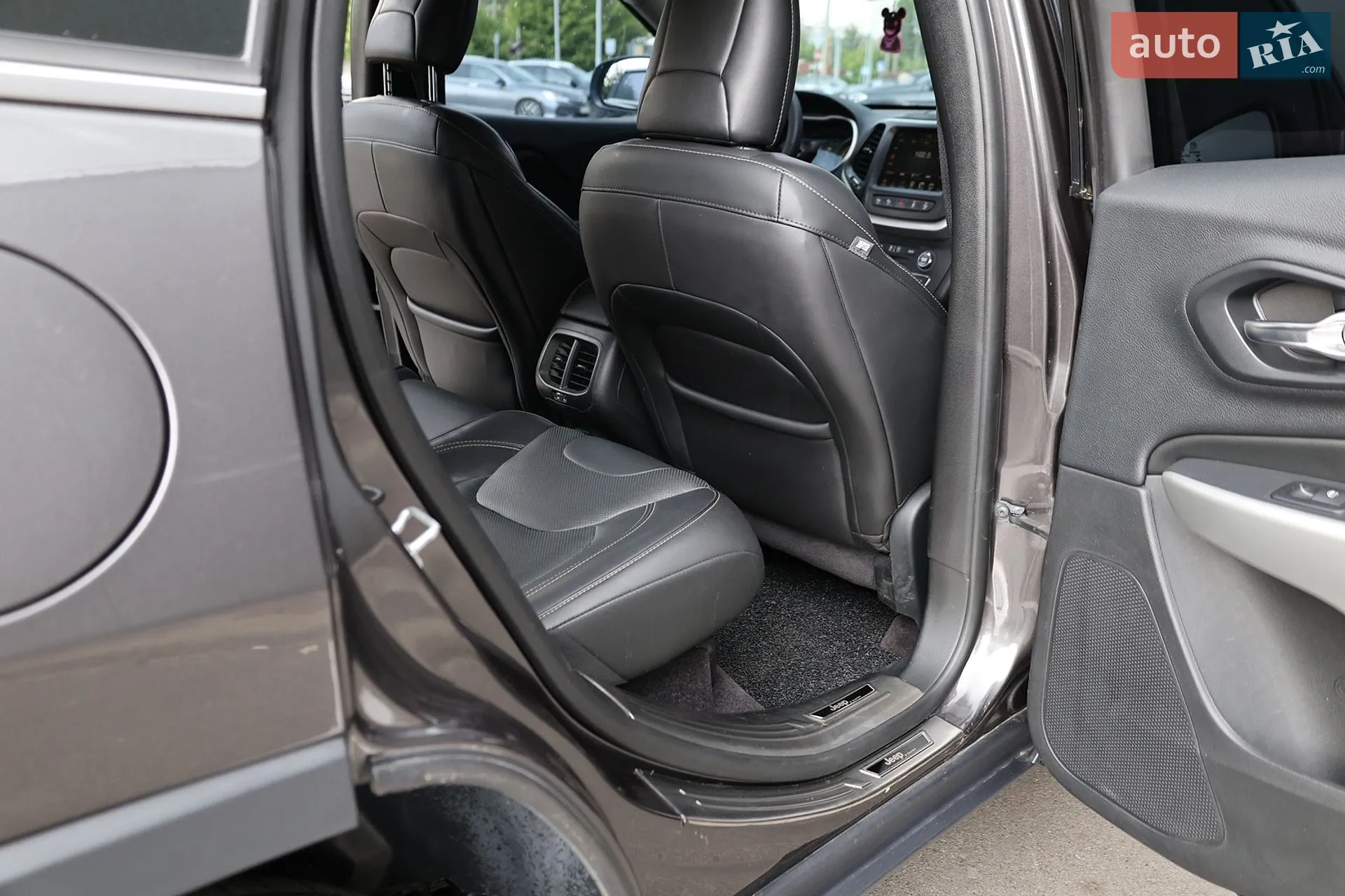 2017 Jeep Cherokee - мініатюра 36