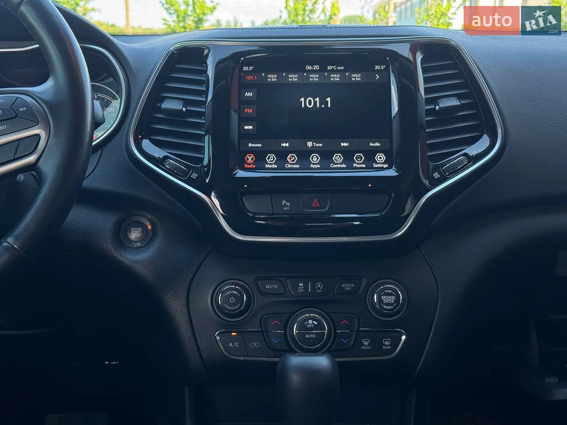 2020 Jeep Cherokee - мініатюра 12