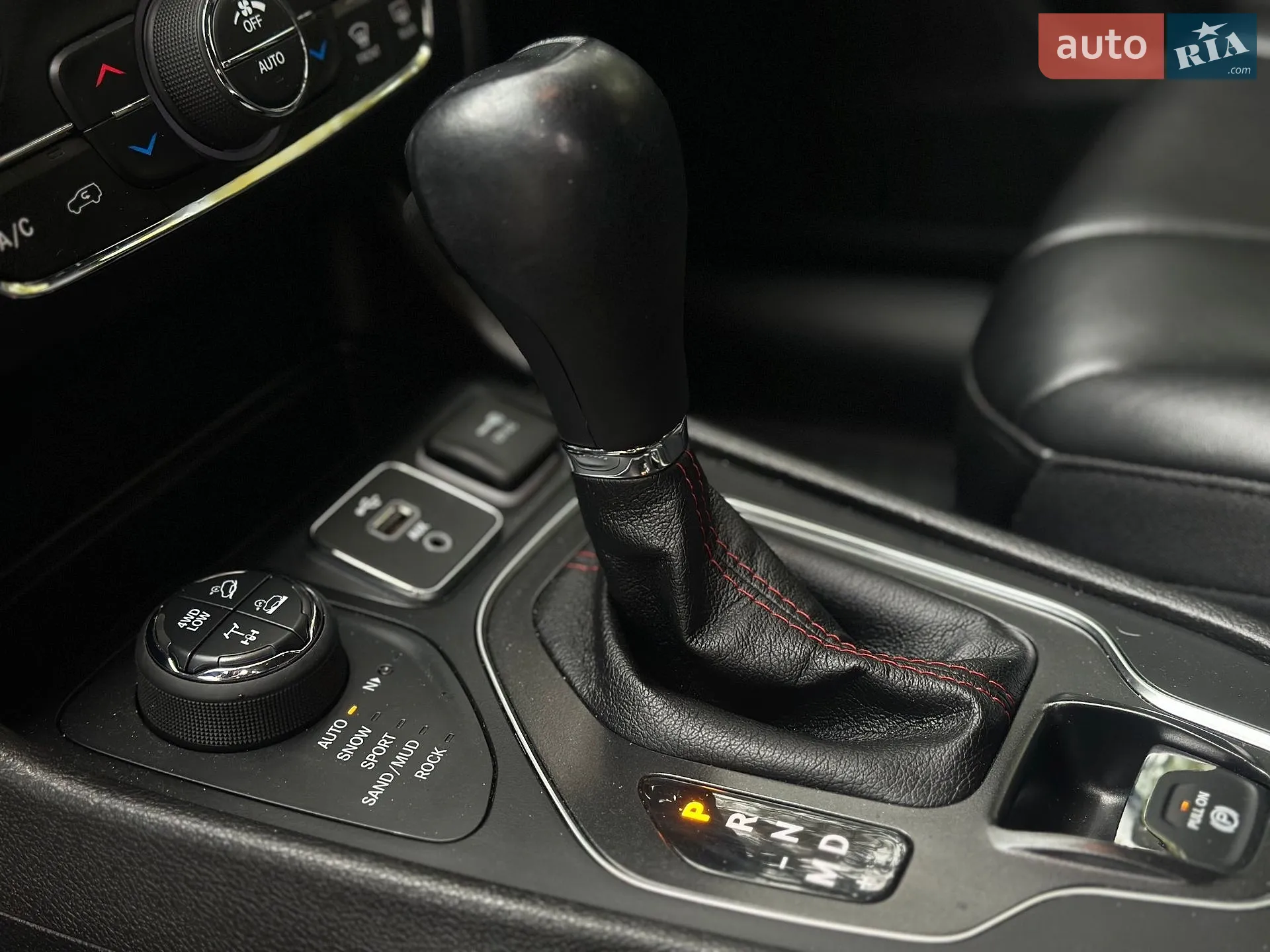 2018 Jeep Cherokee - мініатюра 24