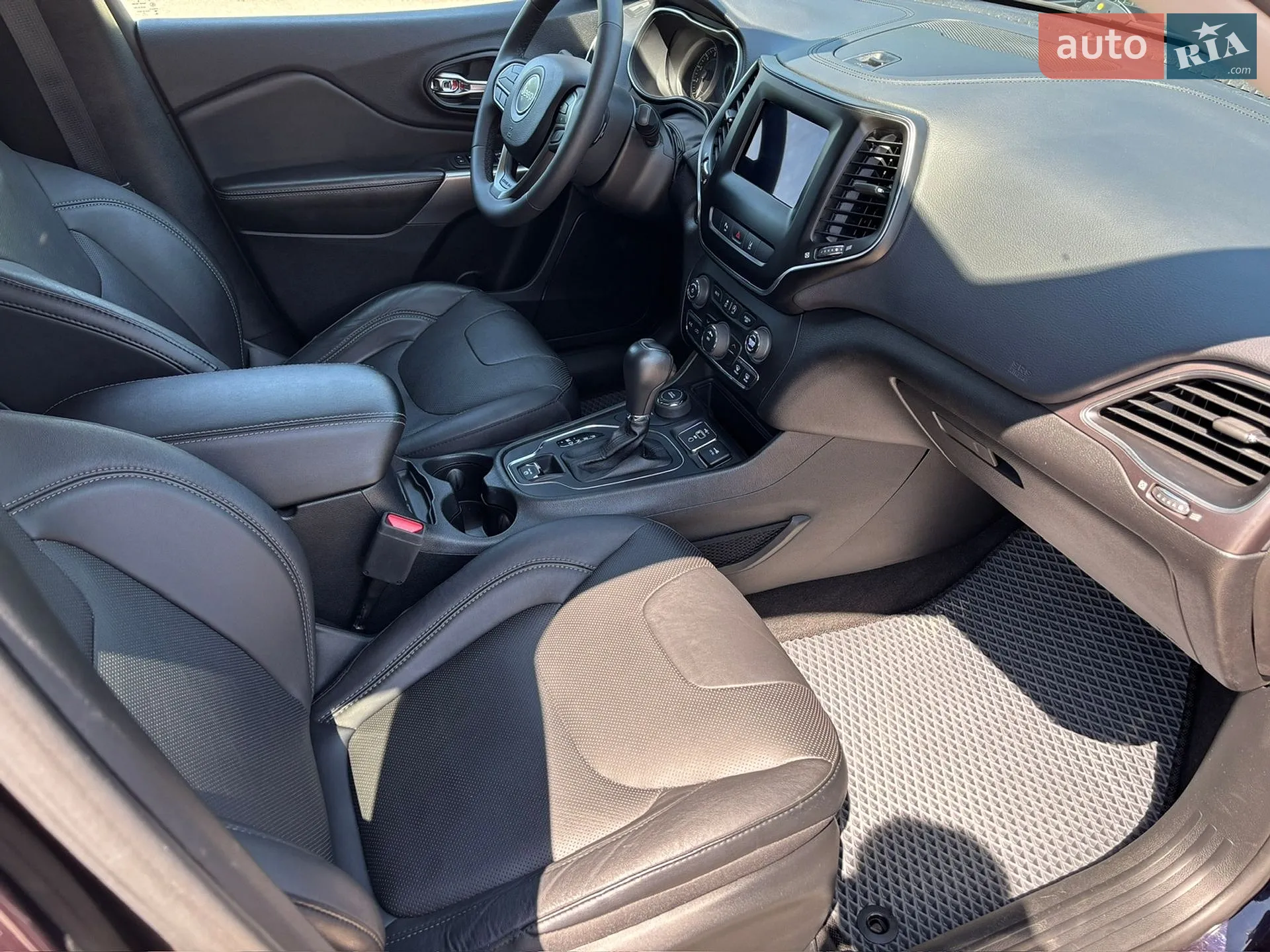 2021 Jeep Cherokee - мініатюра 27