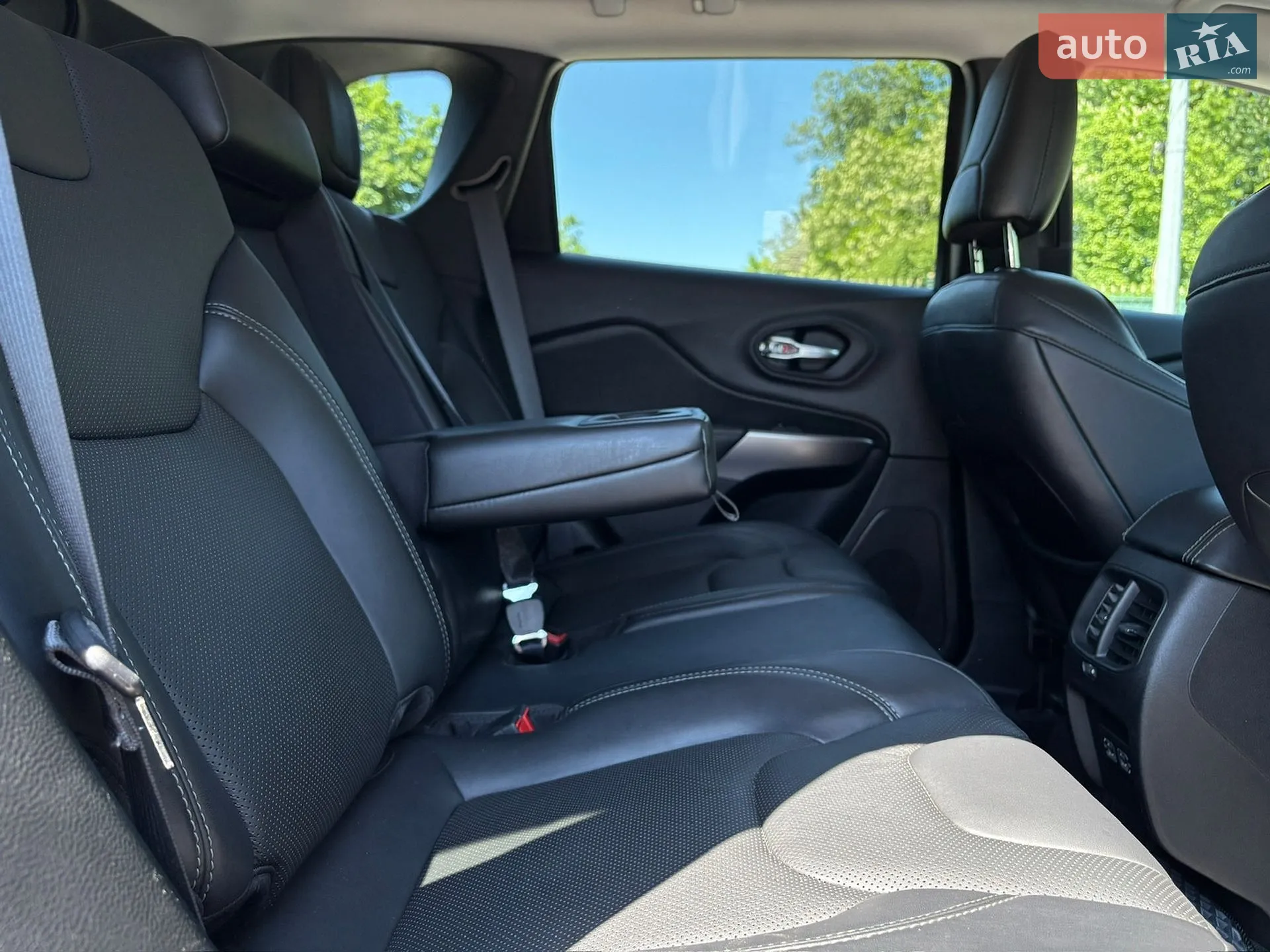 2021 Jeep Cherokee - мініатюра 33