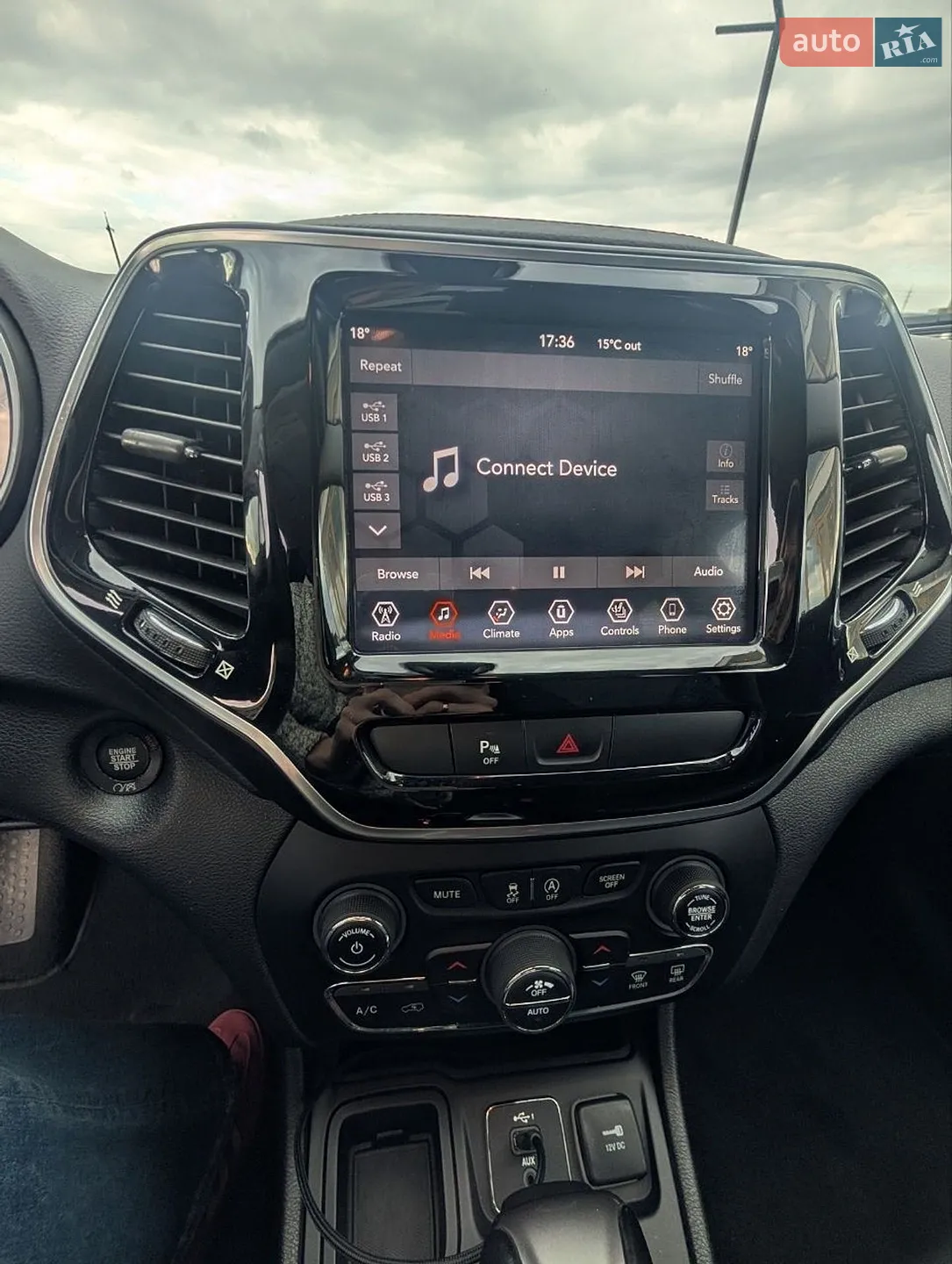 2019 Jeep Cherokee - мініатюра 20